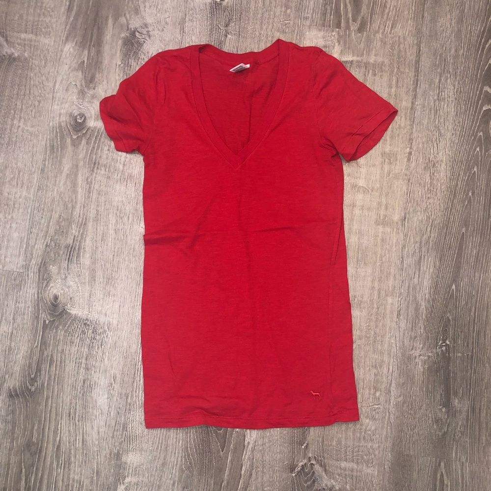 Red v neck tee